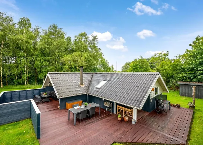 Vakantiehuis Giselle - 10km From The Sea By Interhome